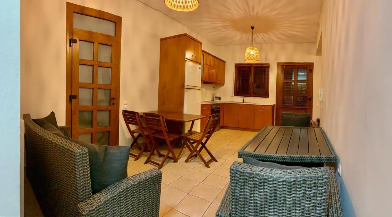 Aggelos And Thisbe Chania Suburbs Sea View Guest House エクステリア 写真